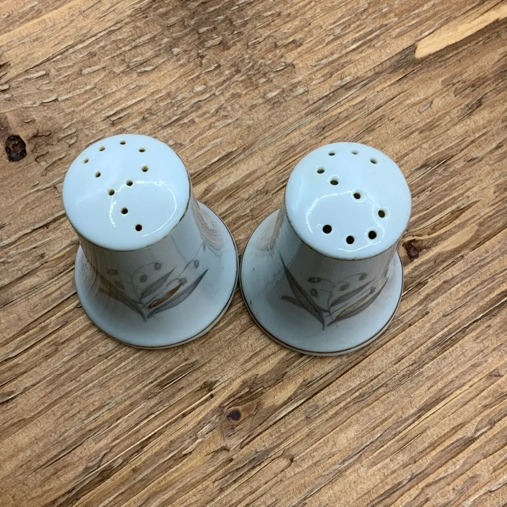 Kaysons Vintage Fine China Golden Rhapsody Japan Salt & Pepper